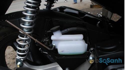 Vị trí thường thấy của két nước làm mát trên xe máy