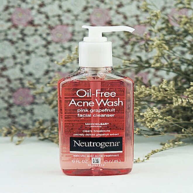 Sữa rửa mặt Neutrogena oil free acne wash – Pink Grapefruit