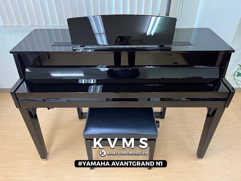 Một chiếc Yamaha AvantGrand N1 được Khát Vọng Music giao tới nhà khách hàng. 