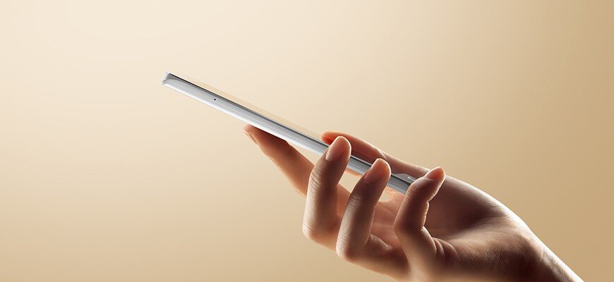 Điện thoại Xiaomi Mi5 thiết kế 3D body