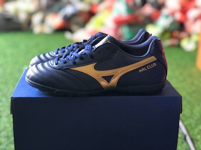 Giày đá bóng Mizuno có xuất xứ từ Nhật Bản