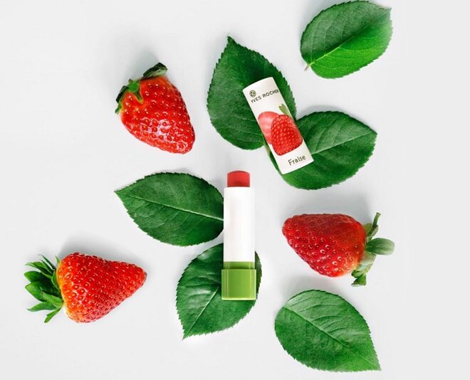 Son dưỡng Yves Rocher Nourishing Strawberry Lip Balm