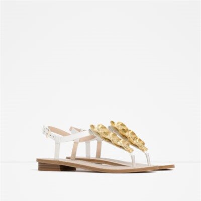 Image 2 of FLAT LEATHER SANDALS WITH FLORAL DETAIL from Zara