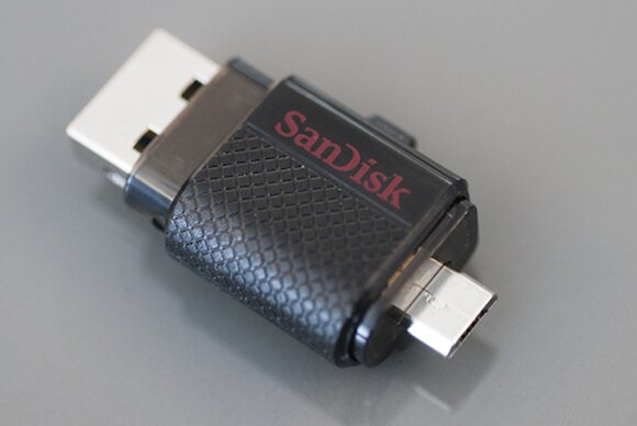 SanDisk Ultra Dual USB Drive