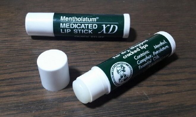 Son dưỡng môi không màu Mentholatum Medicated Lip Stick