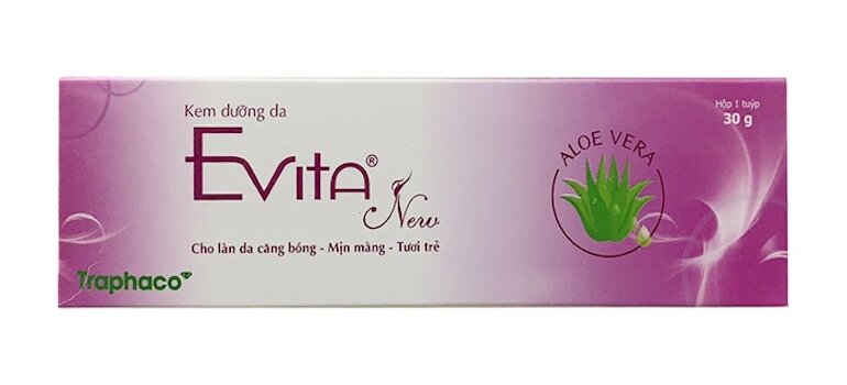 Kem dưỡng da Evita hỗ trợ và duy trì độ ẩm hiệu mang đến một làn da mịn màng.