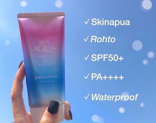 Kem chống nắng Skin Aqua Tone Up UV Essence SPF 50+ PA++++