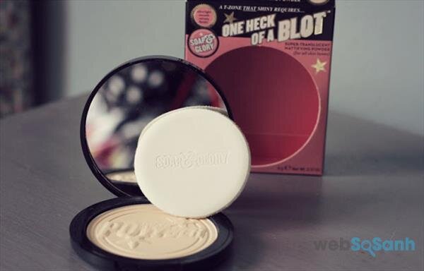 Phấn nén kiềm dầu Soap and Glory One heck of a blot Powder