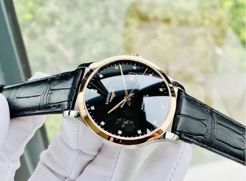 Sự sang trọng và đẳng cấp của Longines L2.821.5.57.2 thể hiện rõ nét