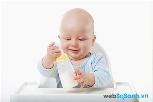 Sữa bột Aptamil 1 Đức chứa hàm lượng canxi cao giúp bé phát triển chiều cao