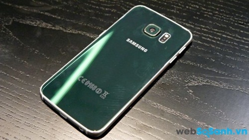 Vỏ kim loại của Samsung Galaxy S6 Edge
