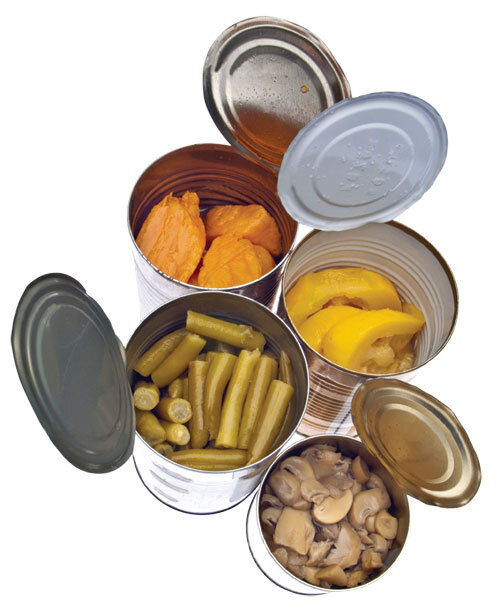 Đồ ăn đóng hộp chứa nhiều chất bảo quản nguy hại