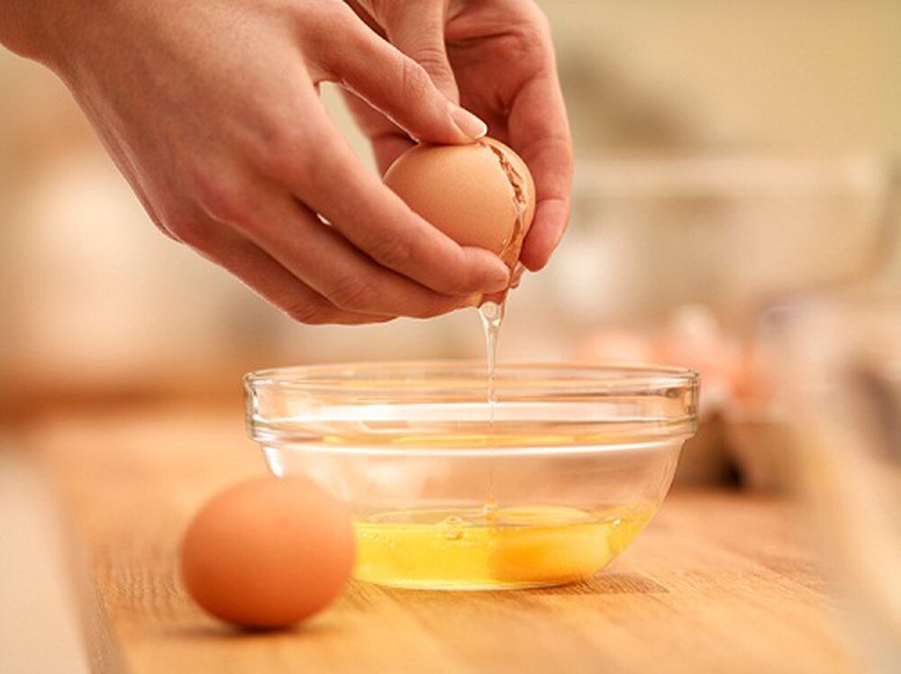 Egg yolks contain many nutrients that are good for the human body