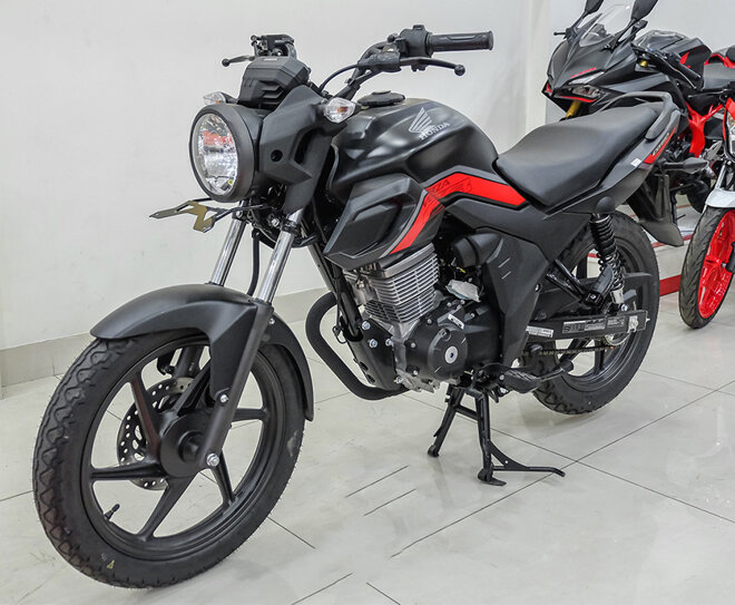 Xe mô tô Honda CB150 Verza