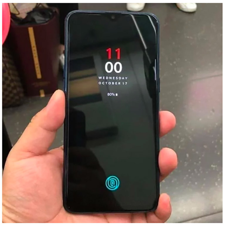 Điện thoại OnePlus 6T bất ngờ lộ diện cùng ốp lưng 