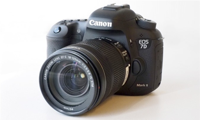 Canon giới thiệu 7D Mark II: Máy ảnh crop tốt nhất thế giới