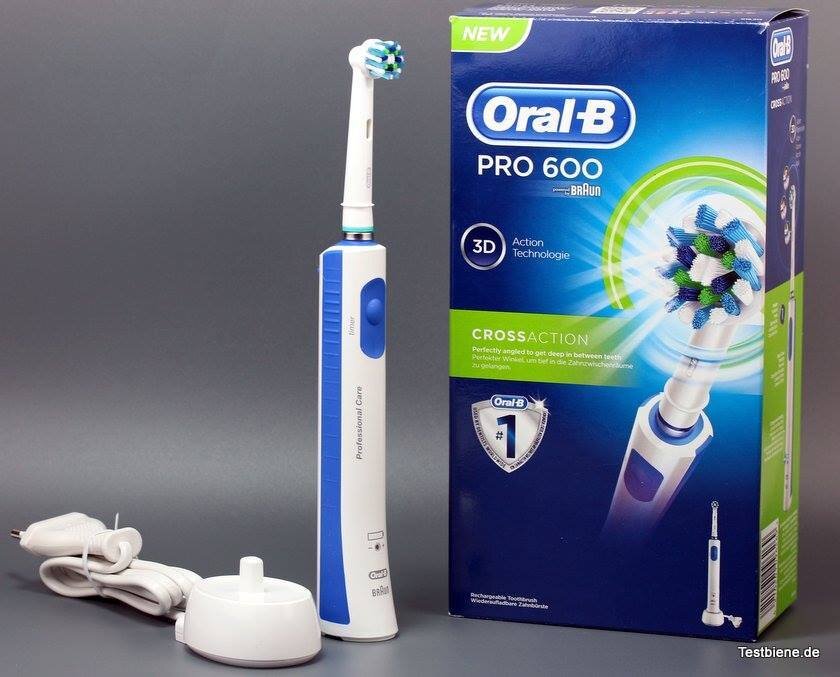 Bàn chải đánh răng điện Oral-B Pro 600