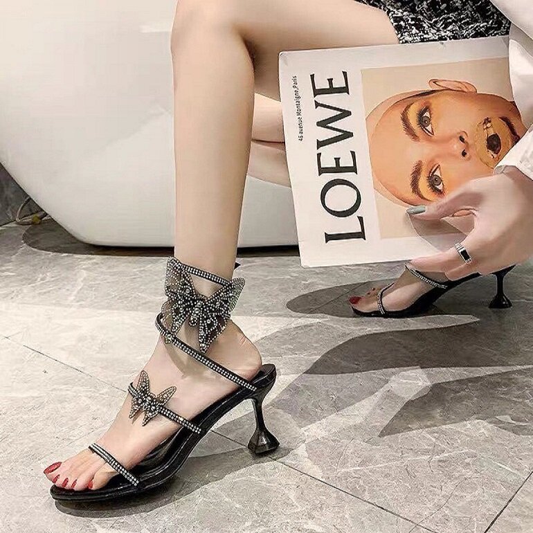 sandal nữ cao gót thiết kế