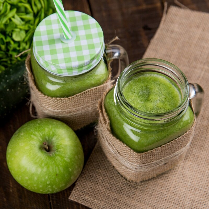 Cải thiện vòng bụng đang phình ra bằng nước ép táo mỗi buổi tối