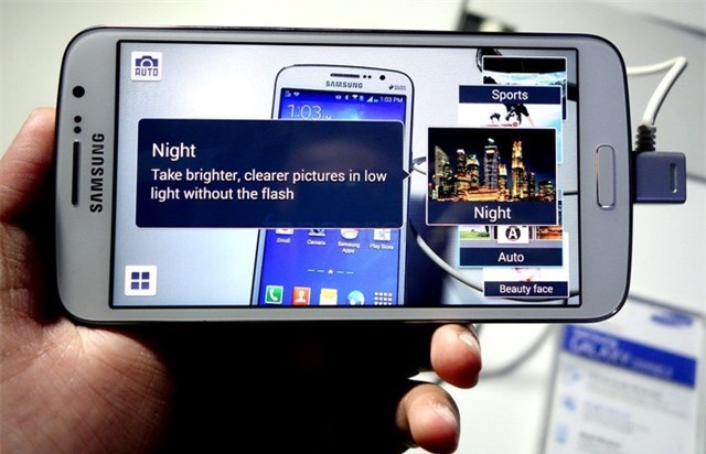 Cận cảnh thực tế Galaxy Grand 2 với thiết kế vay mượn từ Note 3
