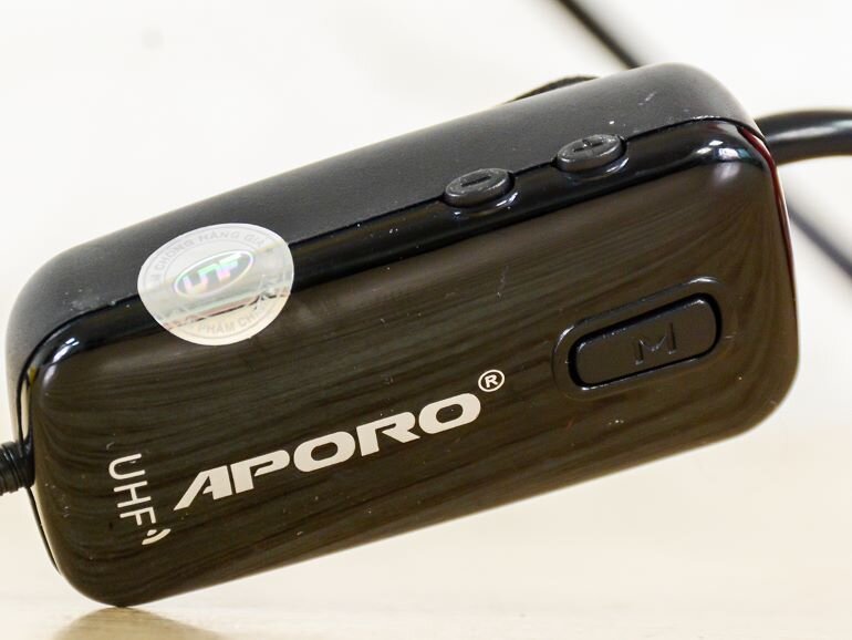 Review máy trợ giảng không dây Aporo T20 UHF: giá tốt âm thanh hoàn hảo
