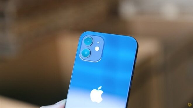 iPhone 2 mắt