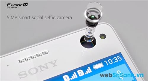 Xperia C4 Dual có thể selfie tốt ngay cả khi điều kiện ánh sáng yếu với đèn flash đi kèm camera trước