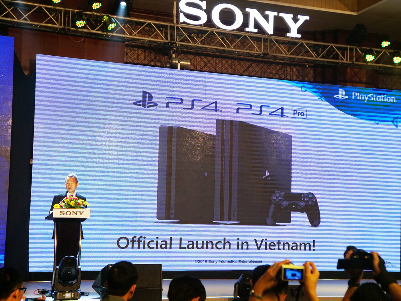 Sự kiện hãng Sony chính thức bán máy chơi game PS4 tại Việt Nam