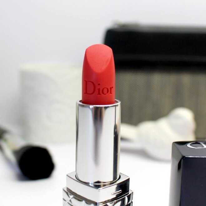 Son môi Dior Rouge Matte 999 Tông Đỏ Huyền Thoại Của Dior