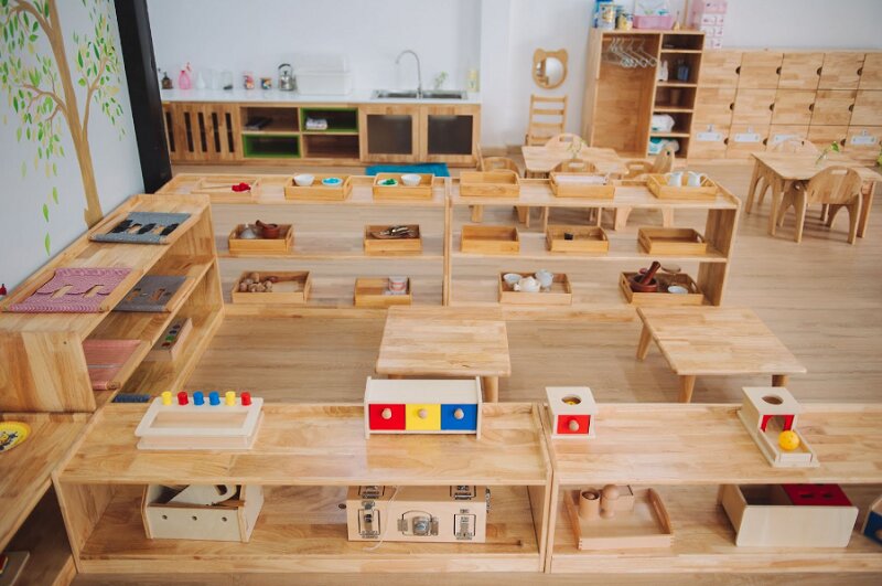 đồ chơi gỗ Montessori cho bé 2 -3 tuổi