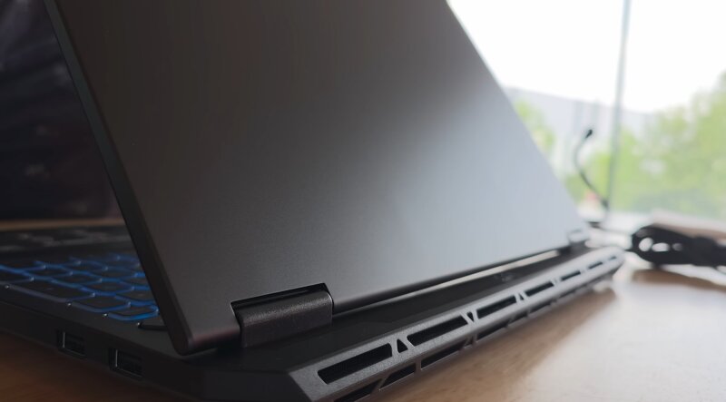 ASUS TUF Gaming A16 (2025): Laptop RTX 5000 giá rẻ đáng kinh ngạc