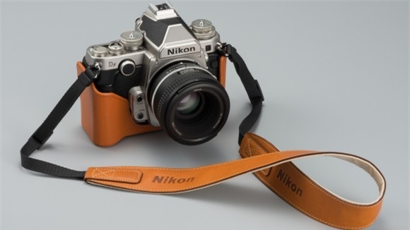 Đánh giá nhanh máy ảnh Nikon Df