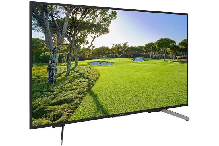 Tivi Sony 55X7000Gsở hữu thiết kế sang trọng, lịch lãm tô điểm cho không gian trưng bày thiết bị.