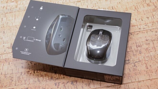 Hộp đựng chuột Logitech