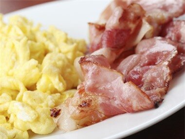 bacon eggs plate