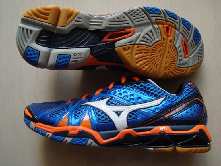 Giày bóng chuyền Mizuno Wave Tornado 8 xanh