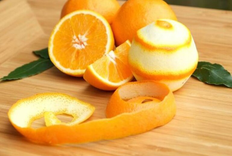 Khử mùi hôi trong tủ lạnh với vỏ cam quýt