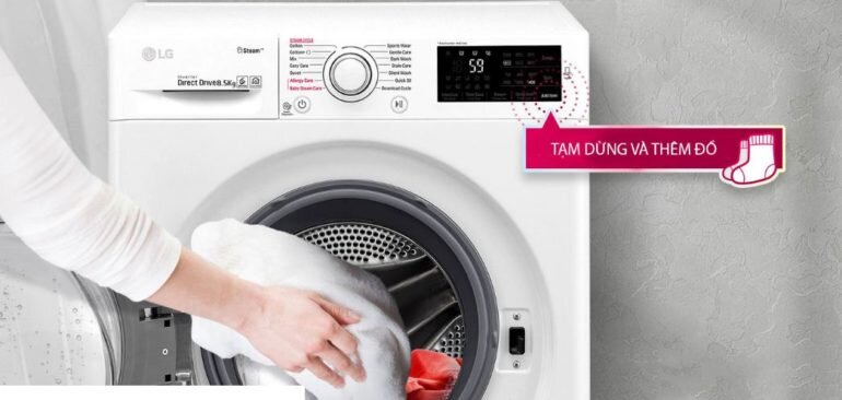 Với máy giặt LG Twin Wash TWC1408D4W Inverter 8,5 kg bạn có thể thêm đồ trong khi giặt bất cứ khi nào bạn muốn với tính năng 
