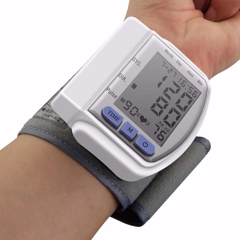 Máy đo huyết áp cổ tay Microlife 