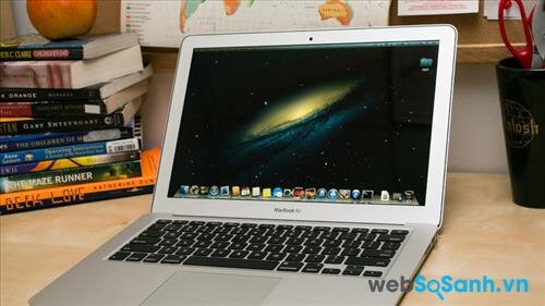 Laptop Apple tốt nhất: Apple MacBook Air (13 inch)
