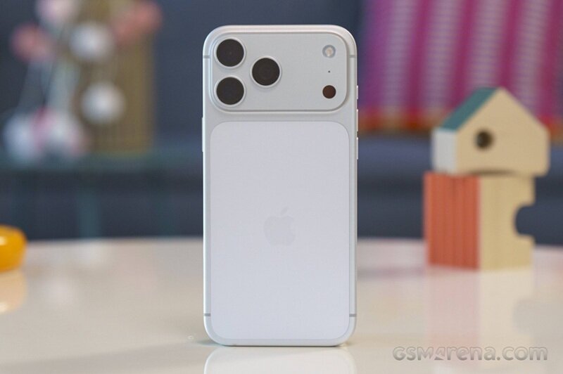 Giá iPhone 17 Pro Max “hạ nhiệt” cận Tết 2026, thời điểm tốt để iFan xuống tiền