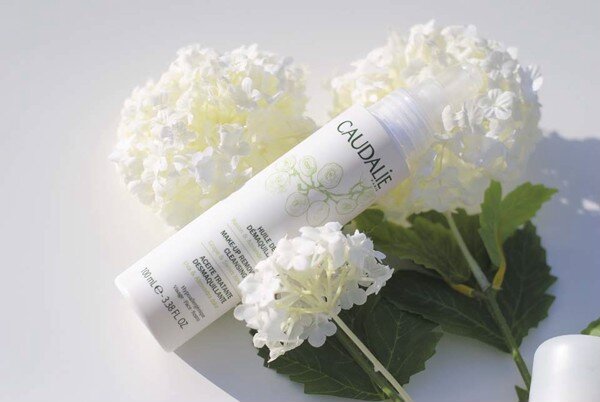 xịt khoáng caudalie có tốt không