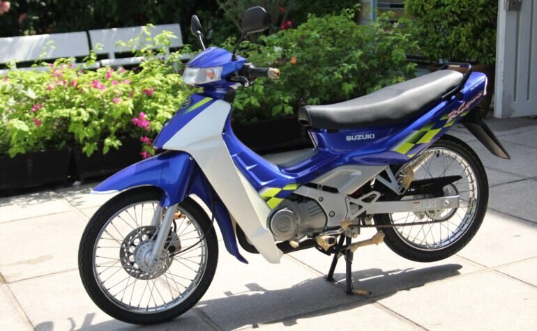 Xe máy hai thì Suzuki RG Sport 110