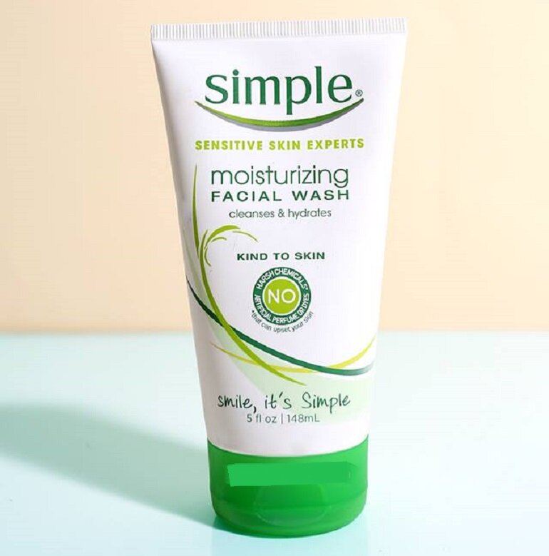 Sữa tắm rửa Simple Skin To Skin Moisturising Facial Wash
