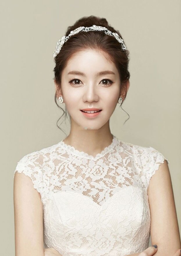 10+ kiểu tóc cô dâu Hàn Quốc đẹp dịu dàng, mê mẩn 2020
