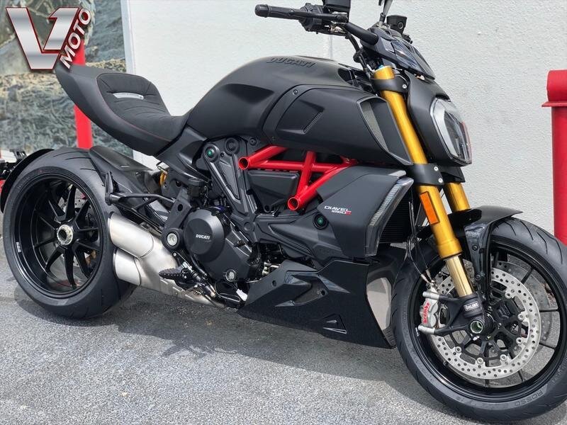 Ducati Diavel 1260 Base 2019 là mẫu xe rất giới mộ điệu đặc biệt săn đón