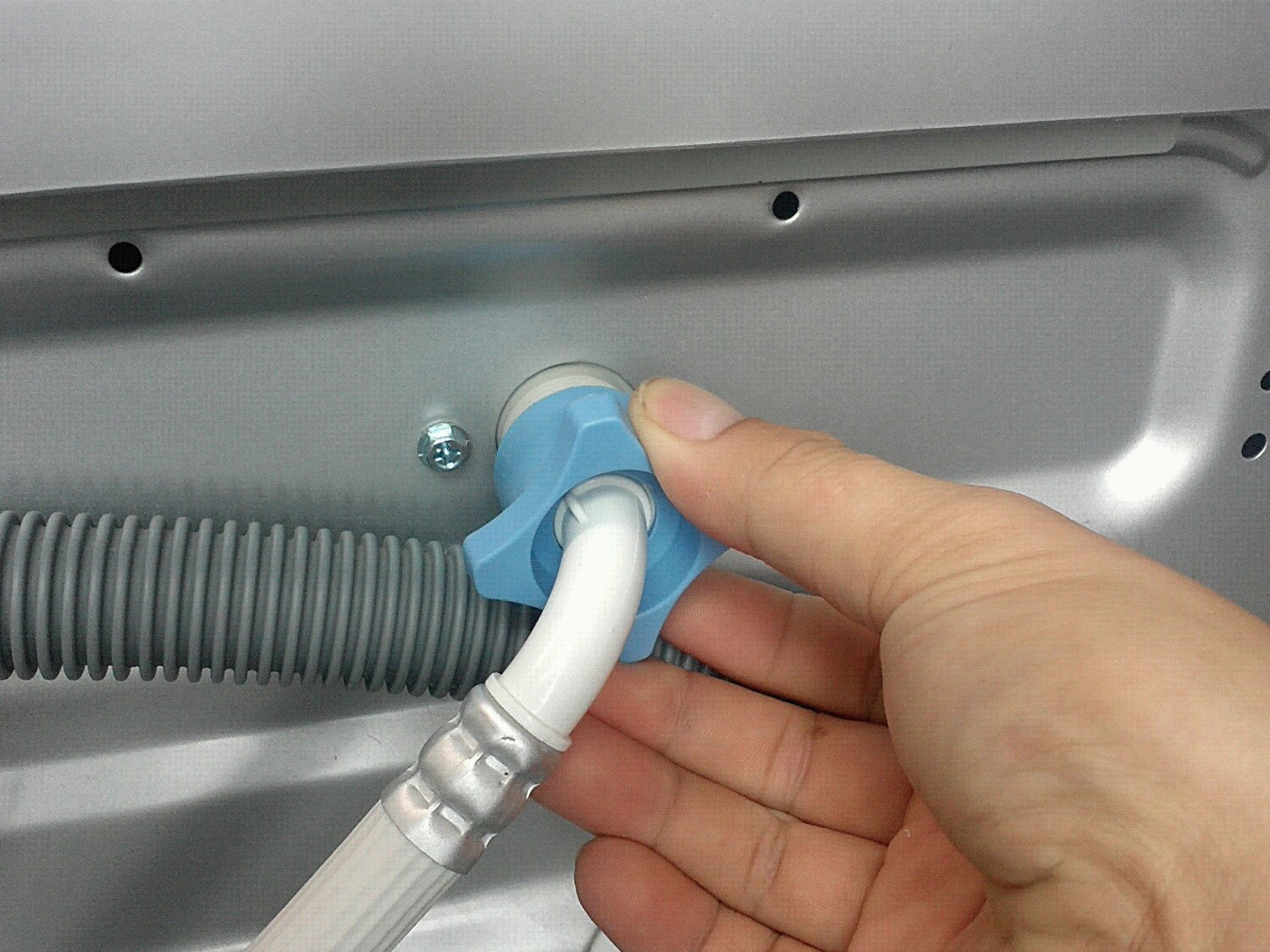 Vệ sinh ống thoát nước/cấp nước máy giặt