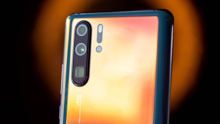 Huawei P30 Pro và Samsung Galaxy Note 10