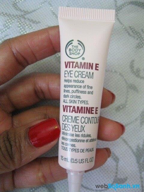 Kem mắt The Body Shop Vitamin E Eye Cream