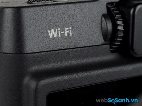 Canon PowerShot G16 có đầy đủ những tính năng như GPS và wireless